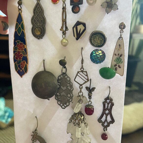 Free earrings with any clothing purchase! - Picture 6 of 10